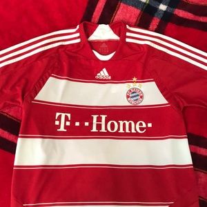 Adidas Bayern Munchen soccer jersey